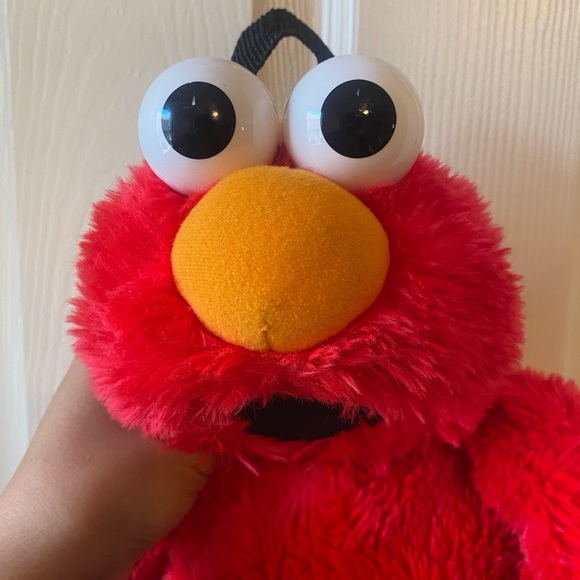 Red Elmo Plush Backpack - Picture 3 of 6